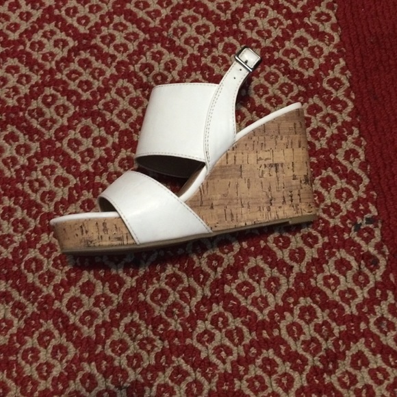 Wedge sandals - Picture 3 of 3