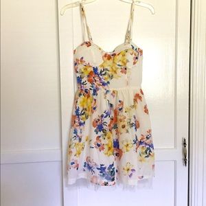 White Floral Sweetheart Dress