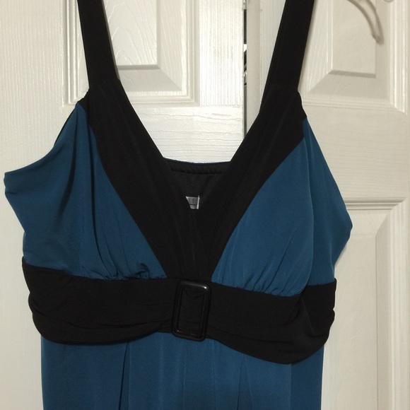 Dress - Picture 2 of 2
