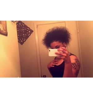 Meet your Posher, Alexus