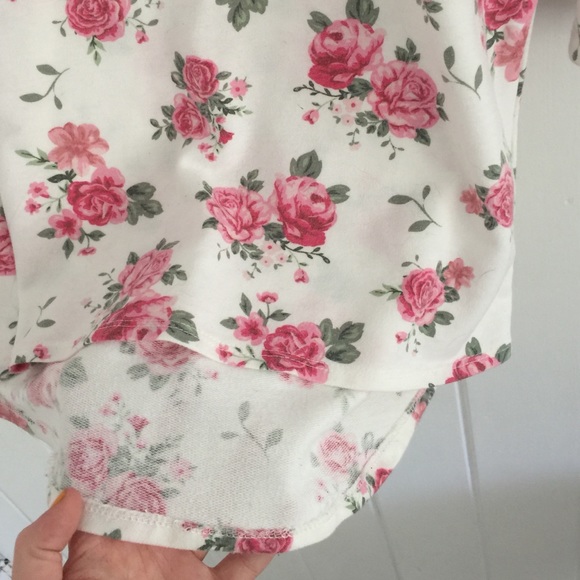 Forever 21 Rose Print Sweatshirt - Picture 3 of 4