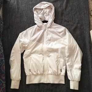 Nike wind runner jacket