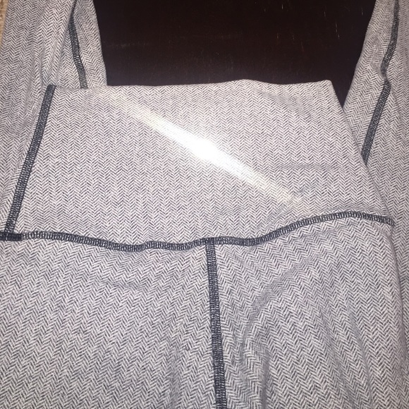 Size:2 high wasted LuLu Lemon