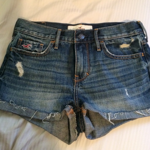Hollister High Waisted Shorts NWOT - Picture 1 of 2