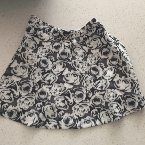 Abercrombie Floral Print Skater Skirt - Picture 1 of 3