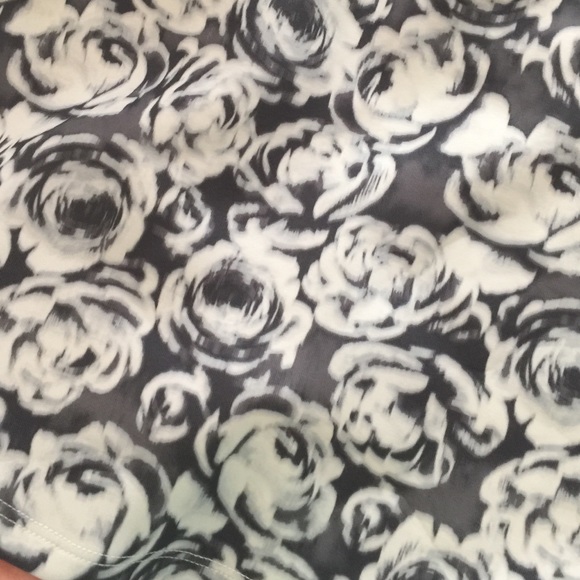 Abercrombie Floral Print Skater Skirt - Picture 2 of 3