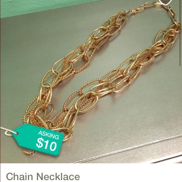 Chain gold necklace