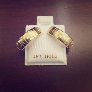 14k gold ladies earrings