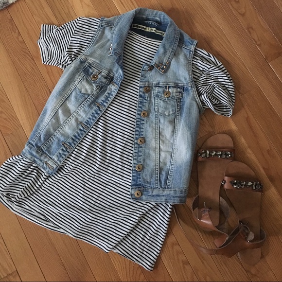 Light washed denim vest