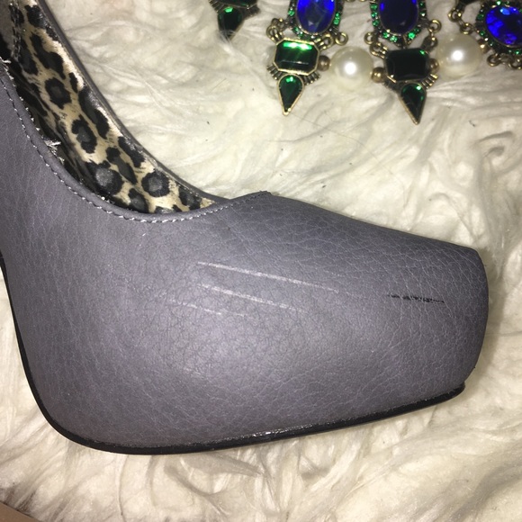 F21 Gray heels - Picture 4 of 4