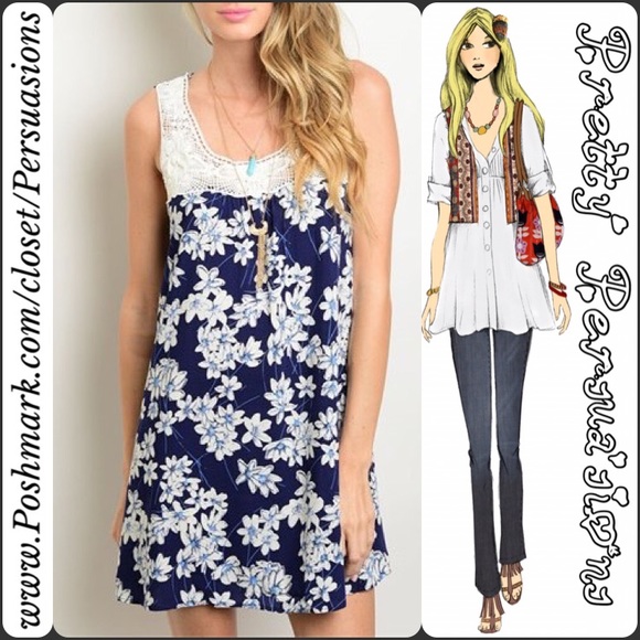 SOLD OUT 🌻Navy Ditsy Floral & Crochet Lace Dress - Picture 3 of 4