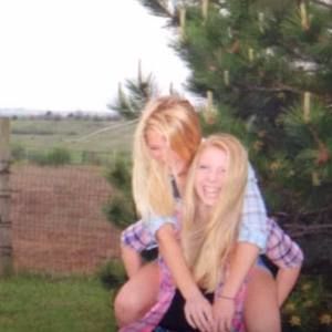 Meet your Posher, Kelley