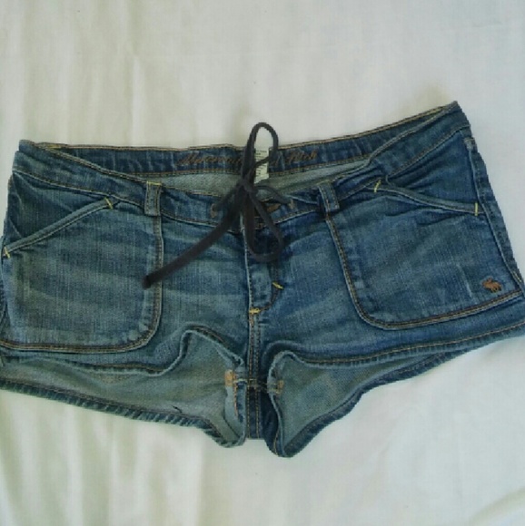 Distress style Short shorts