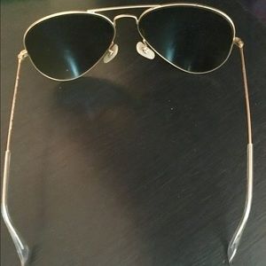 Ray ban sun glasses. Reflective lens