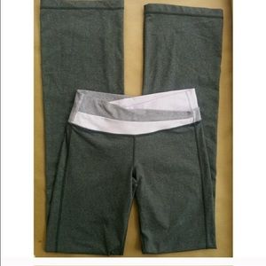 Lululemon yoga pants
