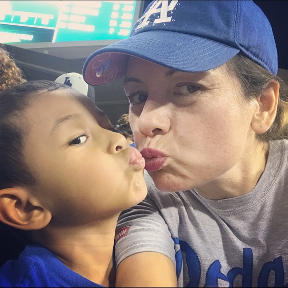 ππ»ββοΈ Meet Your Posher π - Picture 4 of 6