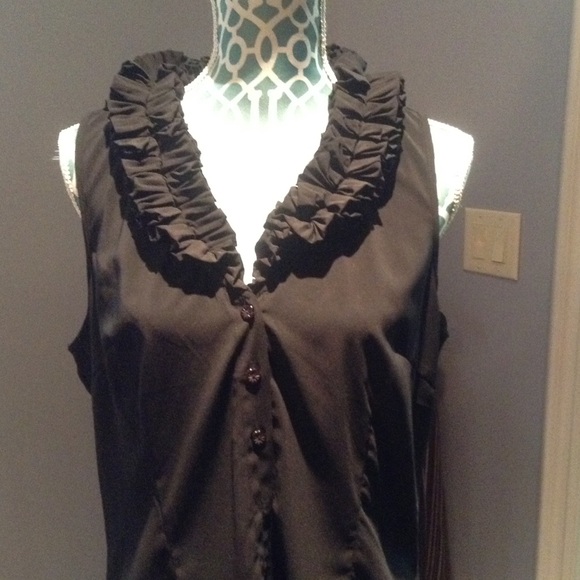 HOLIDAY PARTY READY....Fabulous Ruffled Blouse
