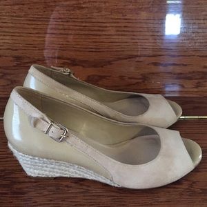 🛍Antonio Melani suede rope wedge espadrilles