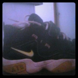 Nike air size 6y
