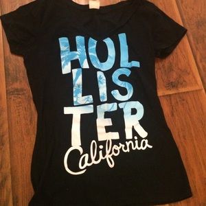 Hollister tee
