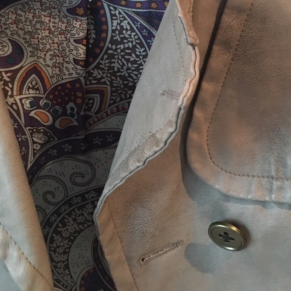 Light Tan Leather Jacket - Picture 4 of 4