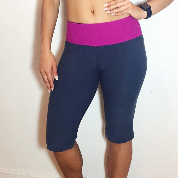 Lululemon Gray Cropped Pants - Picture 2 of 4