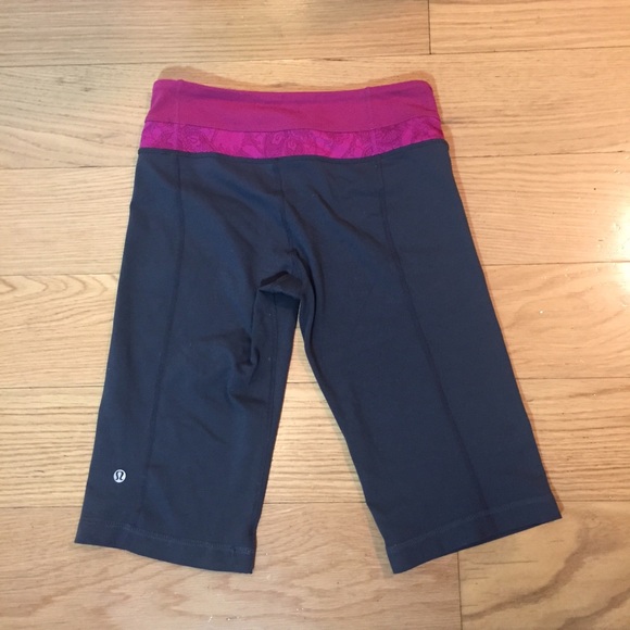 Lululemon Gray Cropped Pants - Picture 3 of 4