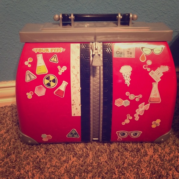 I am selling a project mc2 kit that has fun things