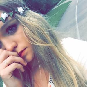 Meet your Posher, Laura alison