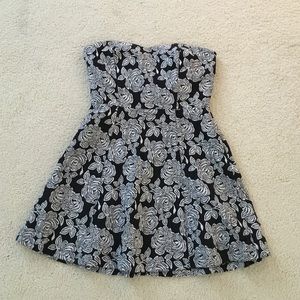 Forever 21 strapless floral dress - size medium