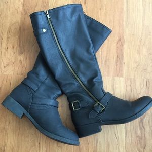Faux leather boots - full zip up - mid calf length