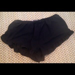 Brandy Melville ruffled shorts