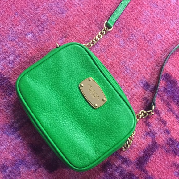 Michael Kors Handbags - Kelly Green Michael Kors Crossbody