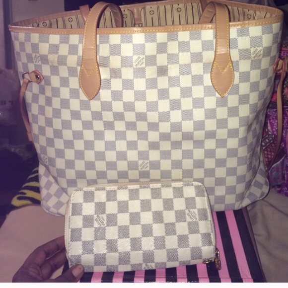 Handbags - Handbag Handbags - Handbag
