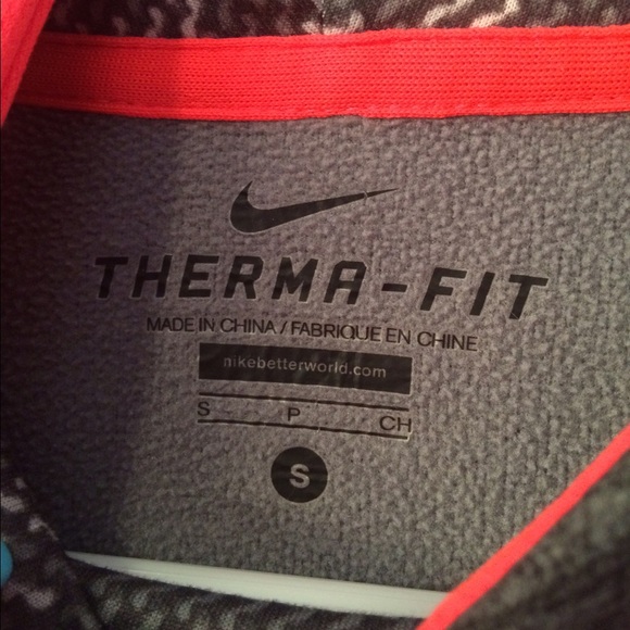 🚫SOLD🚫 Nike Therma-Fit Hoodie - Picture 2 of 3
