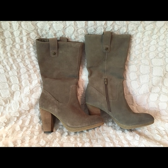 Steve Madden Boots - Picture 1 of 3