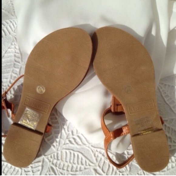 Camel Daisy Gem Sandals - Picture 3 of 3