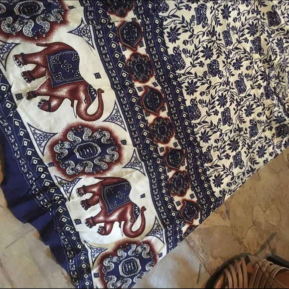 Elephant light weight summer dress - Picture 2 of 3