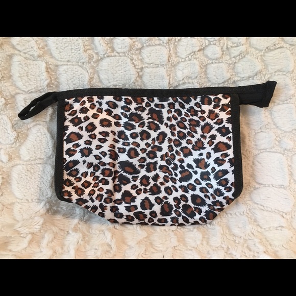 Cheetah Print Makeup Hand Bag - Picture 1 of 2