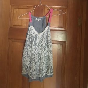 Causal sleeveless top