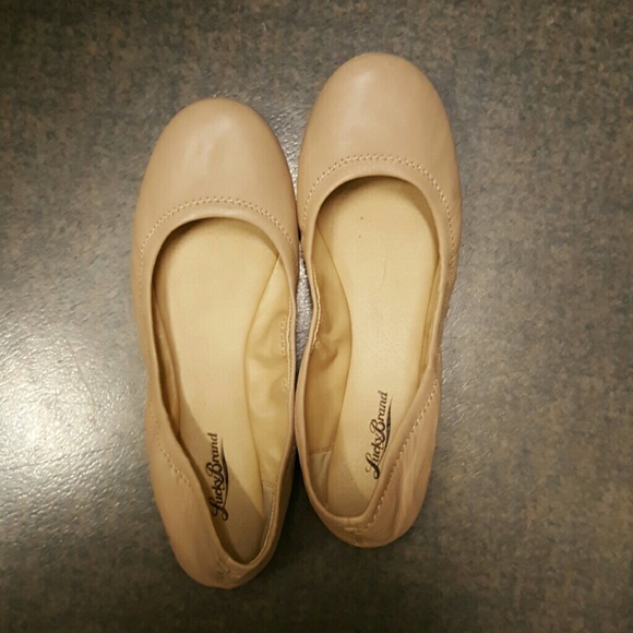 Lucky Brand nude ballet flats leather