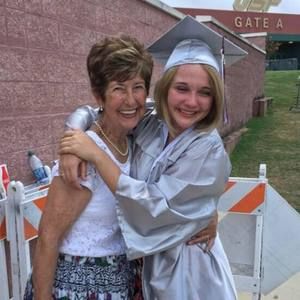 Meet your Posher, Carly