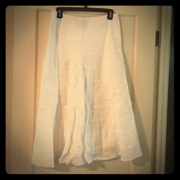 White midi skirt