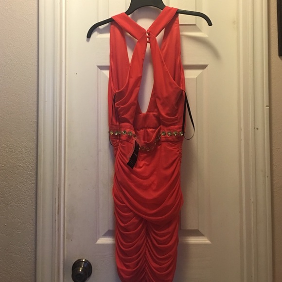 Bebe cross back deep v dress - Picture 2 of 3