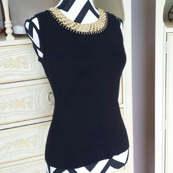 BERER Tops - Must Bundle. Gold and pearl crochet sleeveless top