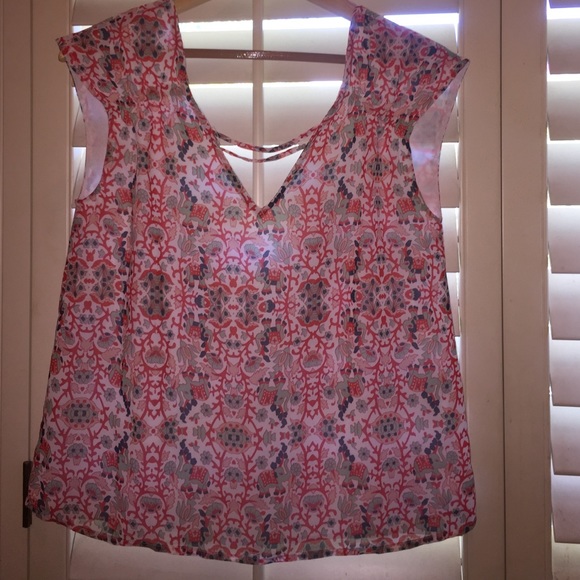 Loose polyester blouse