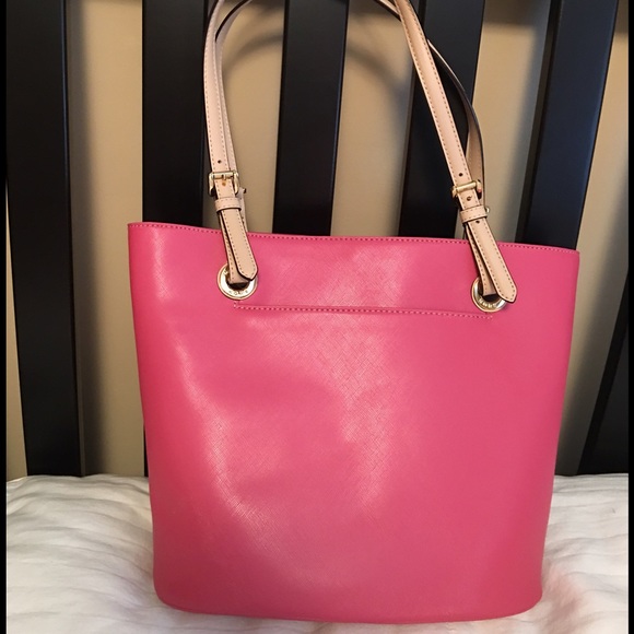 LAST DROP NWT โจPink Micheal Kors tote ๐๐๐ - Picture 3 of 4