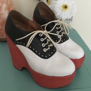 Jeffrey Campbell Lindy platform heels. Never worn.