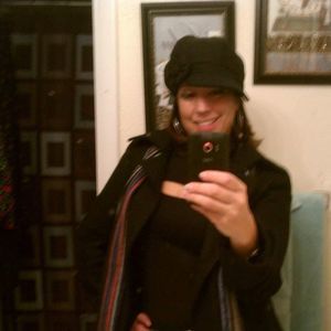 Meet your Posher, Digna