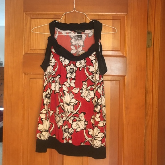 Sleeveless dressy top